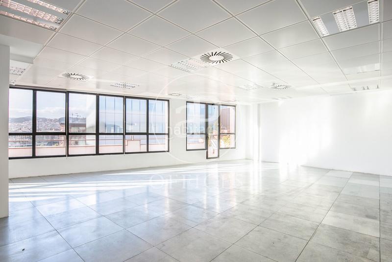 Foto 9479f935-9a38-4ef5-8288-e80e58dc1493. Rent office space with heating in El Parc i la Llacuna del Poblenou Barcelona