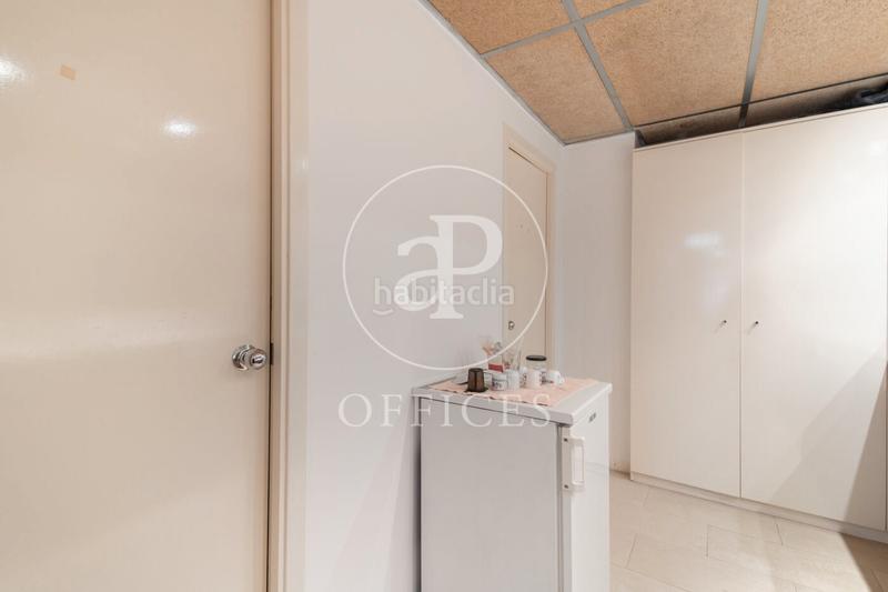 Foto d0f80190-4068-47a4-9daf-4d2ef53a909e. Alquiler oficina s en alquiler en calle numancia en Barcelona