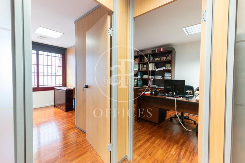 Foto ad3b9351-44a0-4e5d-b04f-795bb115e10b. Location bureau dans Barri de les Corts Barcelona