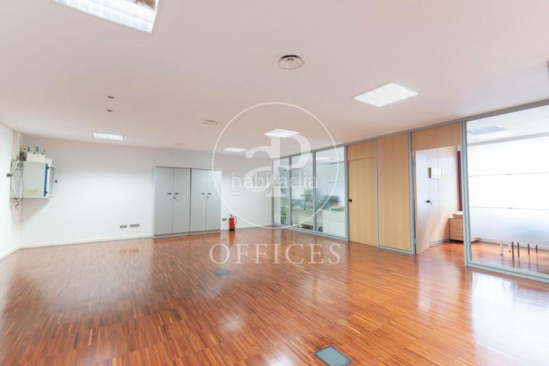 Foto bf376230-1234-45ab-b897-ea393172cee3. Location bureau dans Barri de les Corts Barcelona