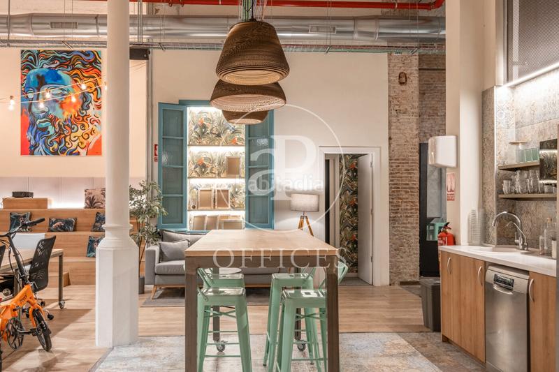 Foto 72df220f-6325-4e69-b37b-1deccd6fc500. Alquiler oficina  plug play en alquiler en carrer de julia portet en Barcelona