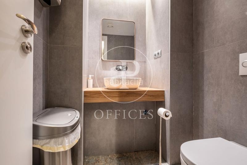 Foto 478c5580-6cfe-42a0-9015-ec6c6525bee5. Miete büro mit heizung in Gòtic Barcelona