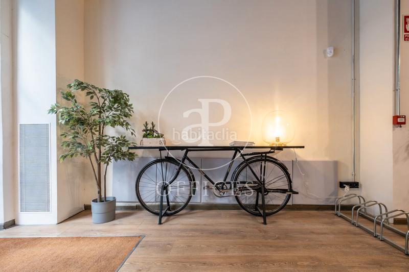 Foto 0b282828-ea9a-4f93-9bf2-a21a82699126. Rent office space with heating in Gòtic Barcelona