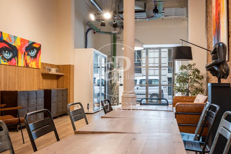 Foto 425647c1-aa16-4752-94f2-ad6fa796e382. Rent office space with heating in Gòtic Barcelona
