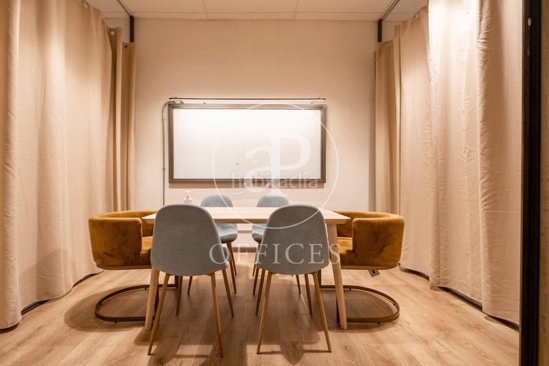 Foto 667d02e6-cd2d-40ea-ac17-9efcc861a9e2. Rent office space with heating in Gòtic Barcelona