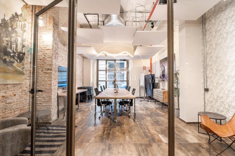 Foto ab29da5f-95b9-4a37-b7aa-f4f5eed5f927. Rent office space with heating in Gòtic Barcelona