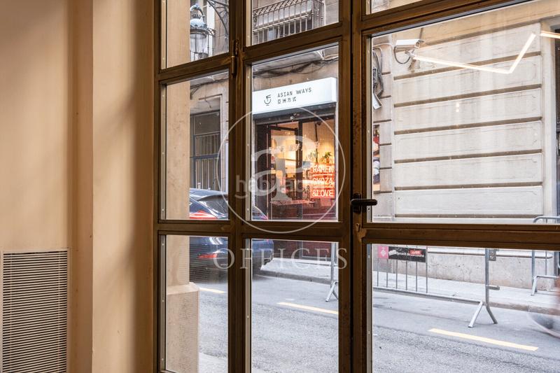 Foto b967443d-1aac-42ea-8d56-47fbfa834b51. Rent office space with heating in Gòtic Barcelona