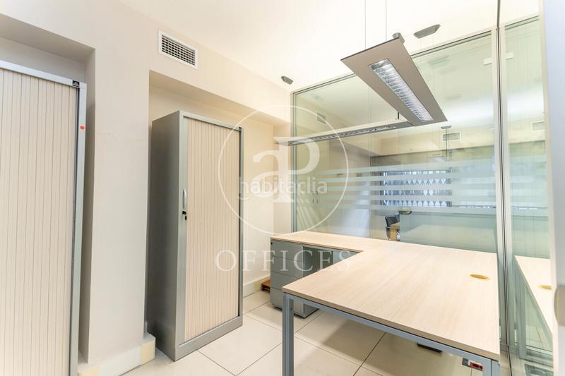 Foto f8d331de-0683-41d0-ba8c-a62403179b76. Office space with heating in Barri de les Corts Barcelona