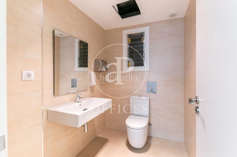 Foto 978e1fa6-1ffb-44c7-9155-baddd998b56e. Miete büro mit heizung in Dreta de l´Eixample Barcelona