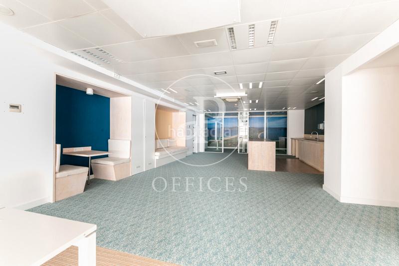Foto 048dcd22-216a-4b35-9a9f-3c864b030509. Rent office space with heating in Dreta de l´Eixample Barcelona