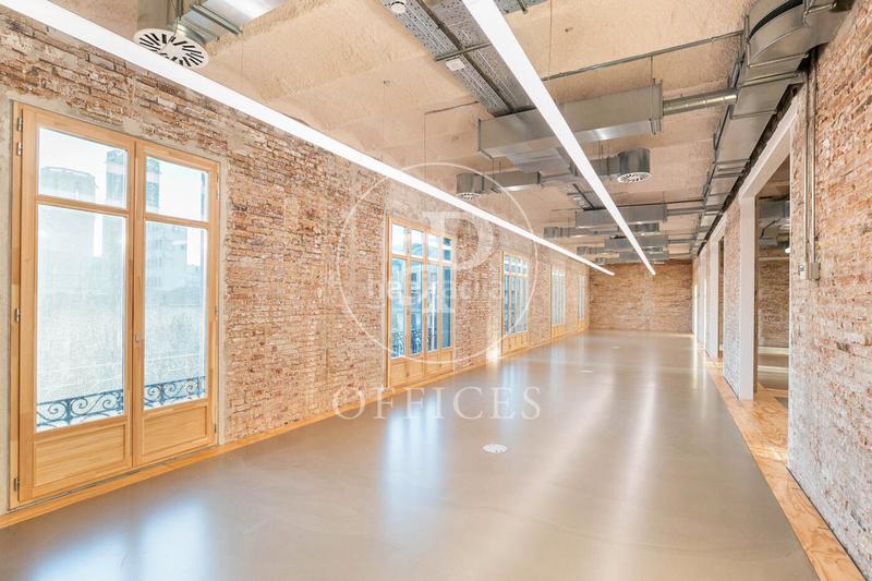 Foto b60880bd-52ae-4629-8284-9908dfe8516c. Rent office space with heating in Gòtic Barcelona