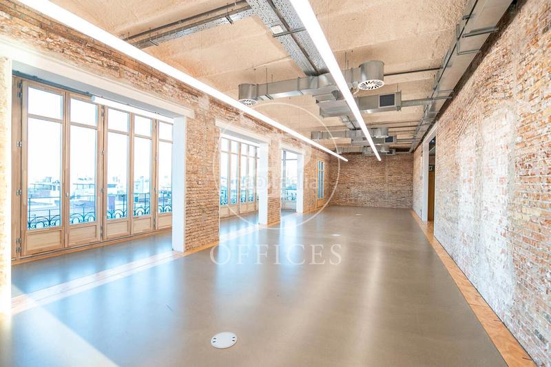 Foto c8e41058-74e1-4c0a-a281-87037b287d88. Rent office space with heating in Gòtic Barcelona