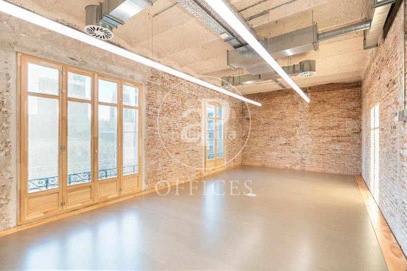Foto d338eb18-e632-4e61-920c-4c7dd6520305. Rent office space with heating in Gòtic Barcelona