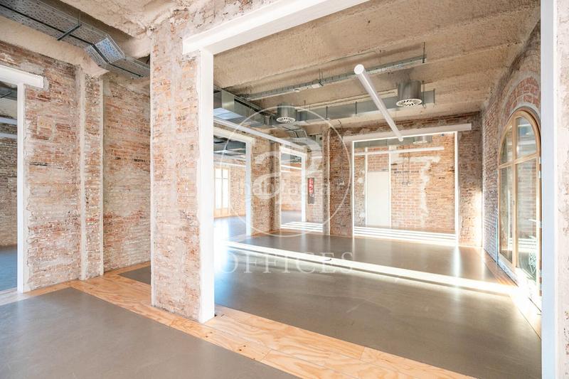 Foto d88ade00-421f-43ed-9c1a-4d229817e50c. Rent office space with heating in Gòtic Barcelona