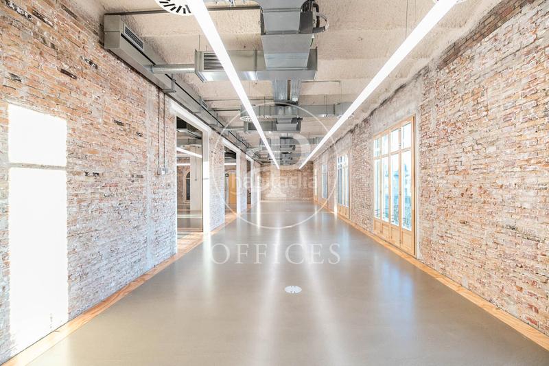Foto e8e525d2-bf55-4852-a06b-8849c08af6c2. Rent office space with heating in Gòtic Barcelona