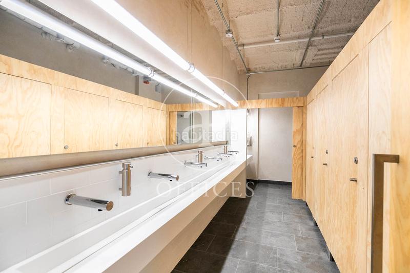 Foto b5c6e74b-3d40-4343-b161-ce06e8783a69. Miete büro mit heizung in Gòtic Barcelona