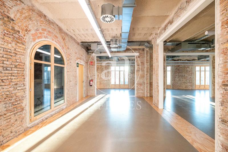 Foto 408b2469-493d-4413-a69b-569441745fac. Rent office space with heating in Gòtic Barcelona