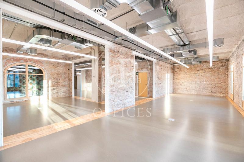 Foto 67e0827b-0bcb-4254-9236-d0f39f3a11bc. Rent office space with heating in Gòtic Barcelona