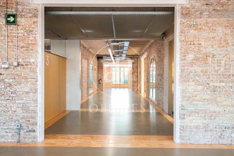 Foto 41d2d9ae-b882-497b-90e1-350980df24c0. Miete büro mit heizung in Gòtic Barcelona