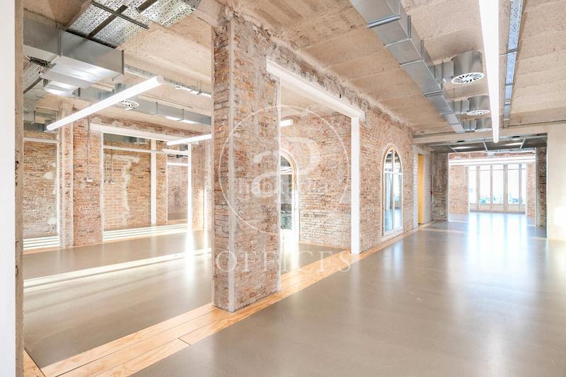 Foto e268642d-b7a0-42b4-bce8-4308b7cebd5d. Rent office space with heating in Gòtic Barcelona
