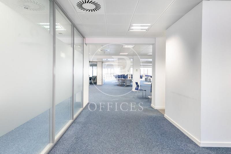 Foto 9aebce11-bf48-495c-aa58-dbe753bff04f. Alquiler oficina  en alquiler amueblada en marina en 22 en Barcelona