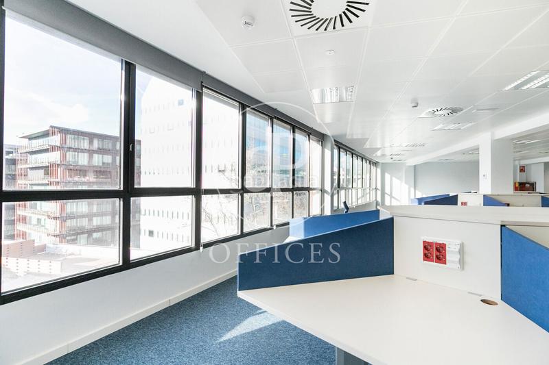 Foto ee2c91c4-b1c1-40f5-b780-9bfd0c4606f4. Location bureau avec chauffage dans El Parc i la Llacuna del Poblenou Barcelona