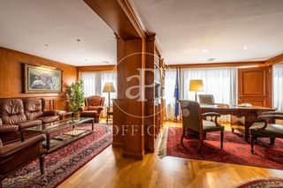 Bureau  Carrer de tuset. Oficina en venta en calle tuset