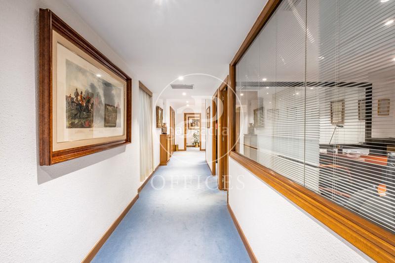 Foto e996b581-14ef-4d02-baa4-e44993015faa. Büro mit heizung in Dreta de l´Eixample Barcelona