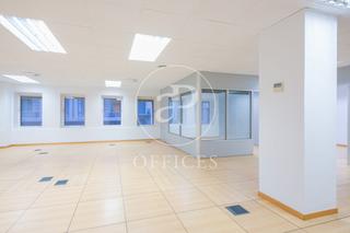Oficina  Carrer del comte de salvatierra. Oficina en venta en rentabilidad, en zona alta de barcelona