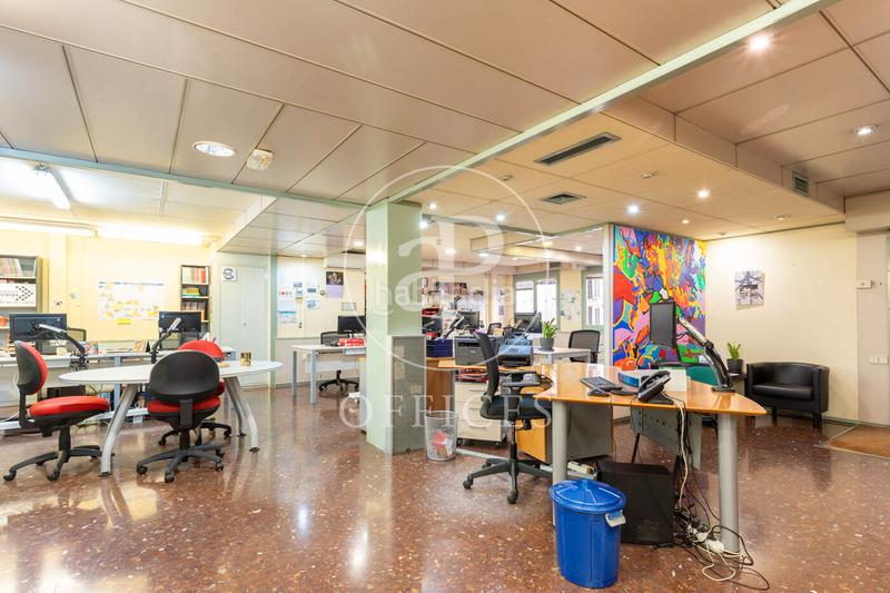 Foto cd29ec86-39bb-4a59-8848-1e68374417f3. Alquiler oficina  en alquiler en calle aragón, eixample esquerra en Barcelona