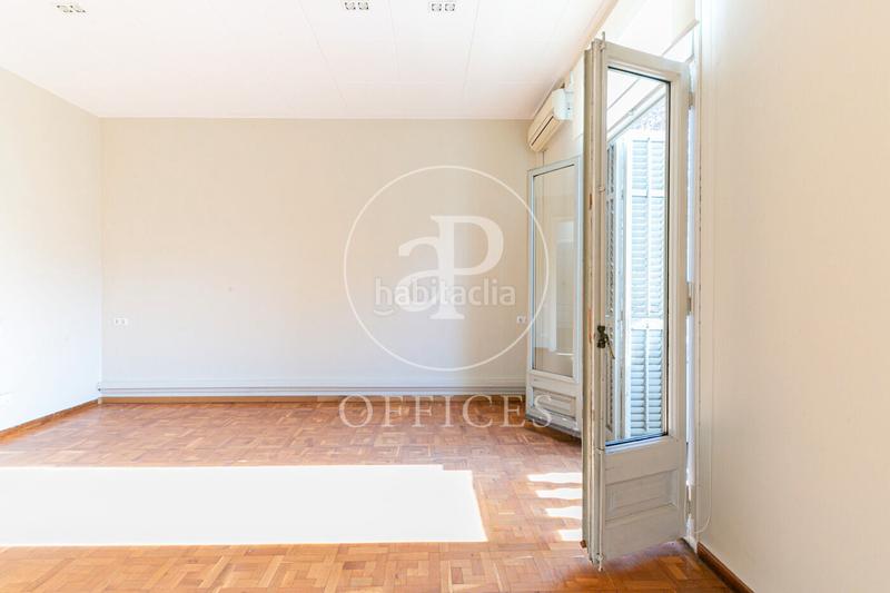 Foto 0969b1d2-e98d-45c3-88da-775c0e6402ce. Location bureau avec chauffage dans Dreta de l´Eixample Barcelona