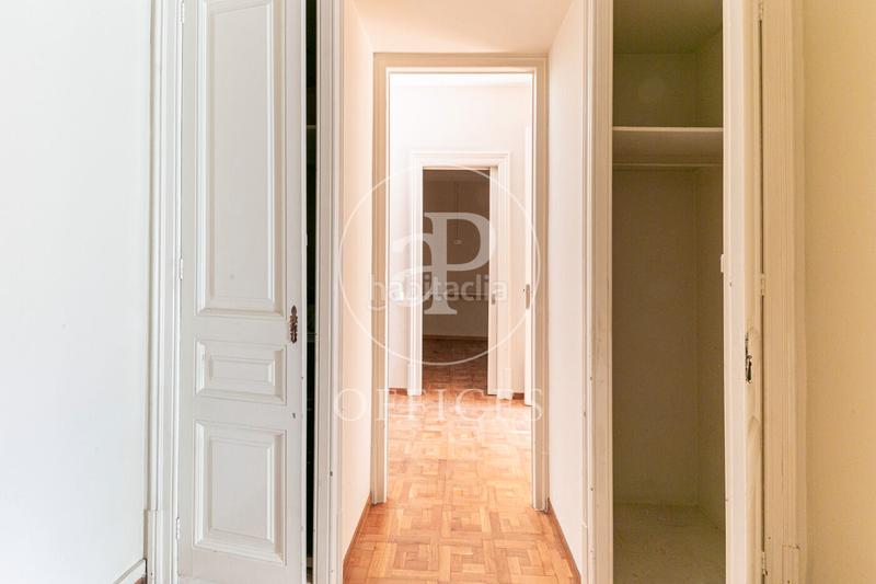 Foto 97a0f1c5-9e56-4285-94e8-5cd4af4f72ab. Location bureau avec chauffage dans Dreta de l´Eixample Barcelona