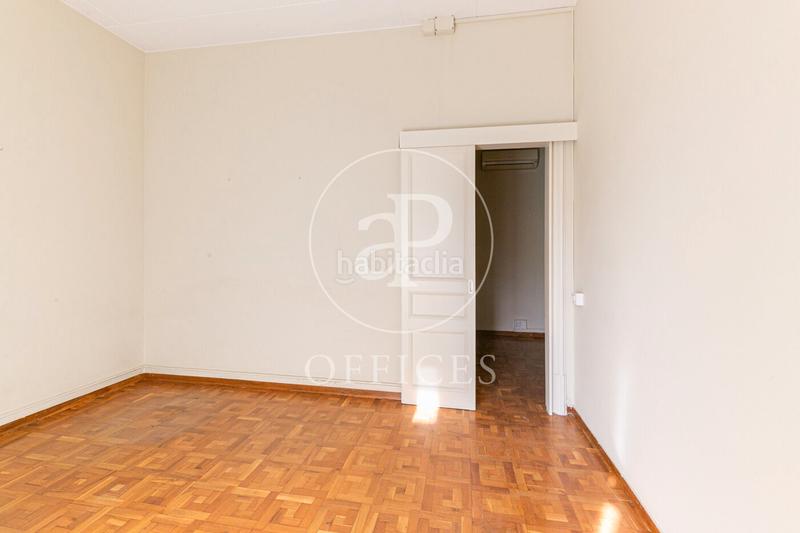 Foto c005542b-b39a-413c-b079-17db61e08d89. Location bureau avec chauffage dans Dreta de l´Eixample Barcelona