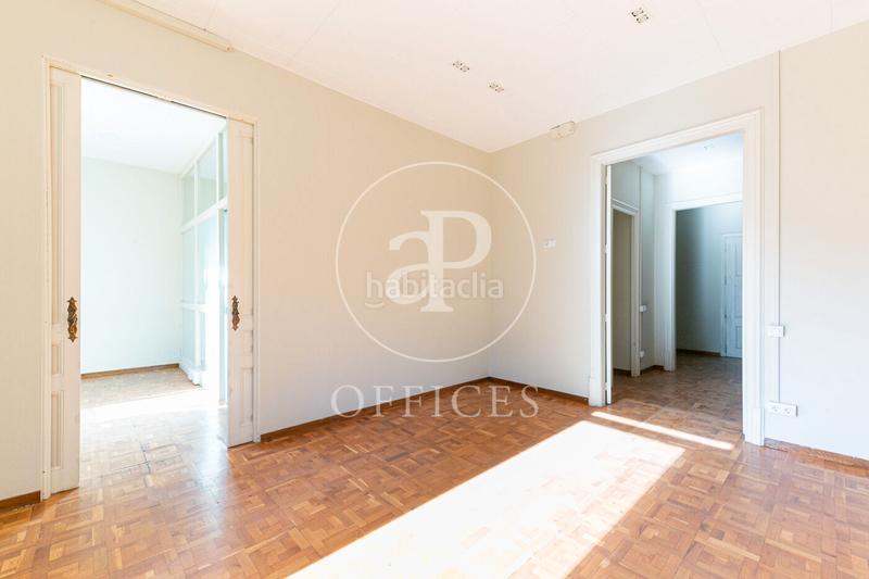 Foto d8613eda-6161-45c2-8647-6e29a973a24d. Rent office space with heating in Dreta de l´Eixample Barcelona
