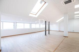 Rent Office space  C/ de pau claris. Oficina en alquiler en calle pau claris