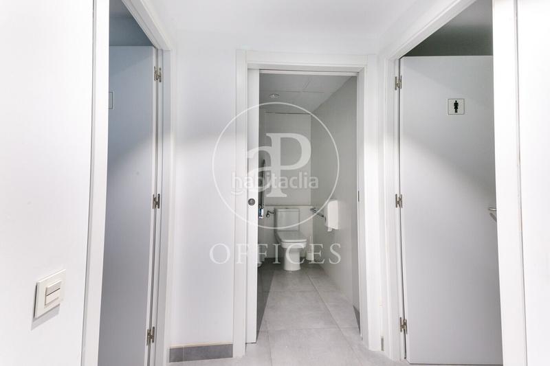 Foto 063d9aa7-d73d-491f-bf43-7ed27e2dbdb9. Alquiler oficina  en alquiler plugplay en 22 en Barcelona