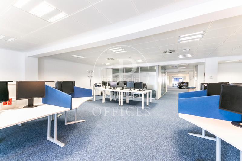 Foto c054490d-e3a3-486d-bd6e-ffa569cf1707. Rent office space with heating in El Parc i la Llacuna del Poblenou Barcelona