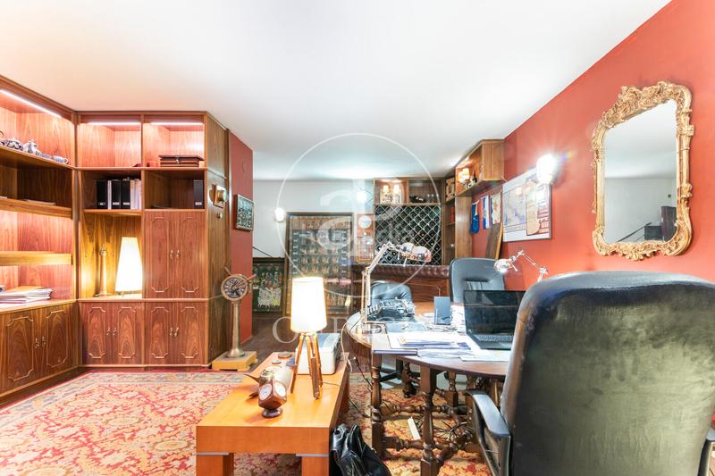 Foto b201157c-eb00-4947-b405-82c9fc6deb5d. Office space in Barri de les Corts Barcelona