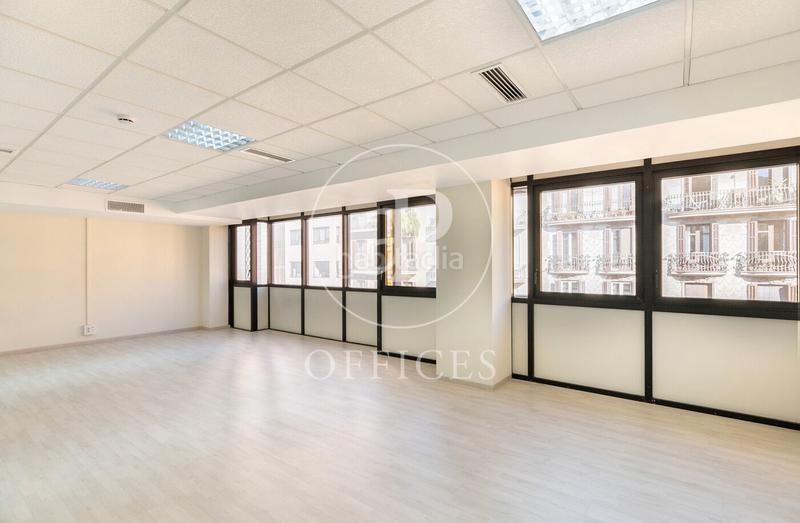 Foto 077800b7-b7b6-438a-82bc-f05cd503cce6. Miete büro in L´Antiga Esquerra de l´Eixample Barcelona