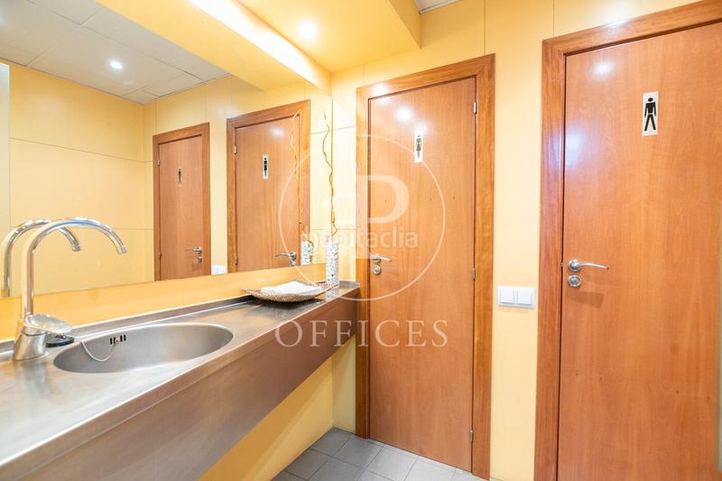 Foto 2b0f28f2-89cd-4c81-84af-2daca80eb9a3. Oficina  en venta en calle villarroel en L´Antiga Esquerra de l´Eixample Barcelona