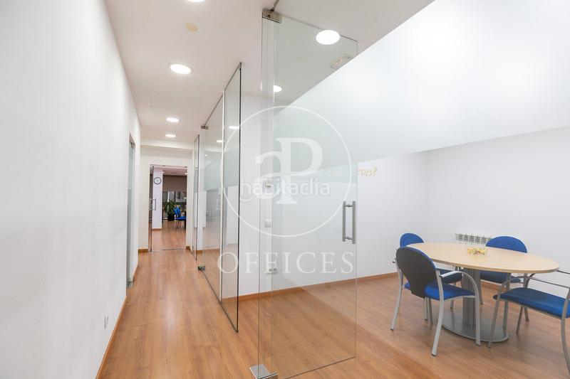 Foto eec97f6b-3904-4c34-b627-8570dde01deb. Oficina  en venta en calle villarroel en L´Antiga Esquerra de l´Eixample Barcelona