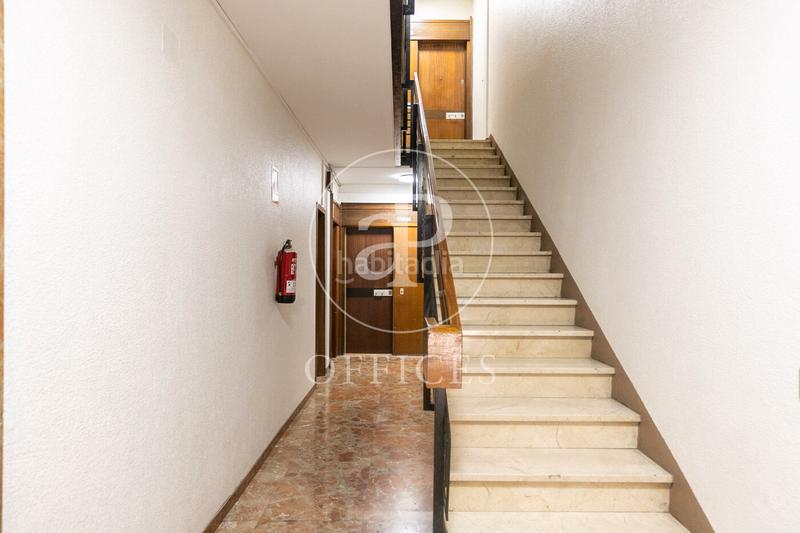 Foto f9595825-fdbc-4806-a2e3-1c0ea3481cbd. Oficina  en venta en calle villarroel en L´Antiga Esquerra de l´Eixample Barcelona