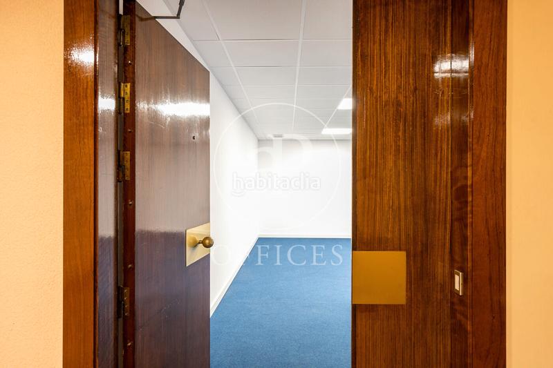 Foto 53136346-f522-4091-b847-4c114fed698f. Oficina amb calefacció a Sant Gervasi - Galvany Barcelona