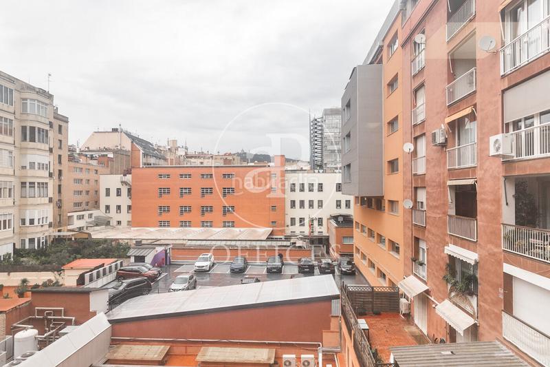 Foto 6753b9b0-2193-49cd-9cdf-9746fdca61f4. Oficina amb calefacció a Sant Gervasi - Galvany Barcelona