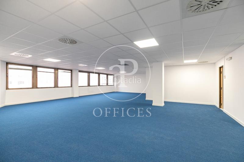 Foto a55cd216-850a-42f5-b724-802f71867a90. Oficina amb calefacció a Sant Gervasi - Galvany Barcelona