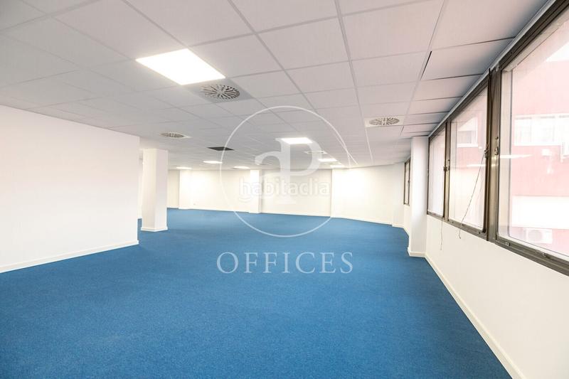 Foto ccf0c05f-7d57-471e-81ab-fda352efa621. Oficina amb calefacció a Sant Gervasi - Galvany Barcelona