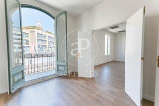 Rent Office space  C. de pelai. Oficina en alquiler en plaza catalunya