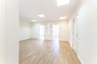 Rent Office space  C. de pelai. Oficina en alquiler en plaza catalunya
