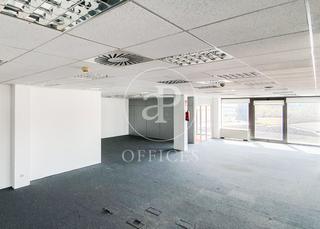 Location Bureau  Avinguda de cerdanyola. Oficina en alquiler en sant cugat del vallés