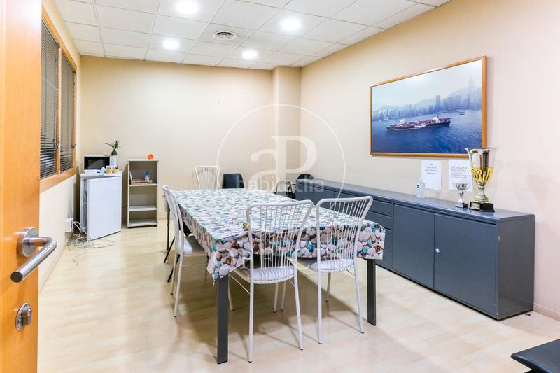 Foto 67a66ca0-a111-4836-a0df-9279aa9ac50c. Alquiler oficina  en alquiler en calle comtal en Barcelona